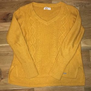 ✅ 5/20 Gold/Tan Hollister Sweater
